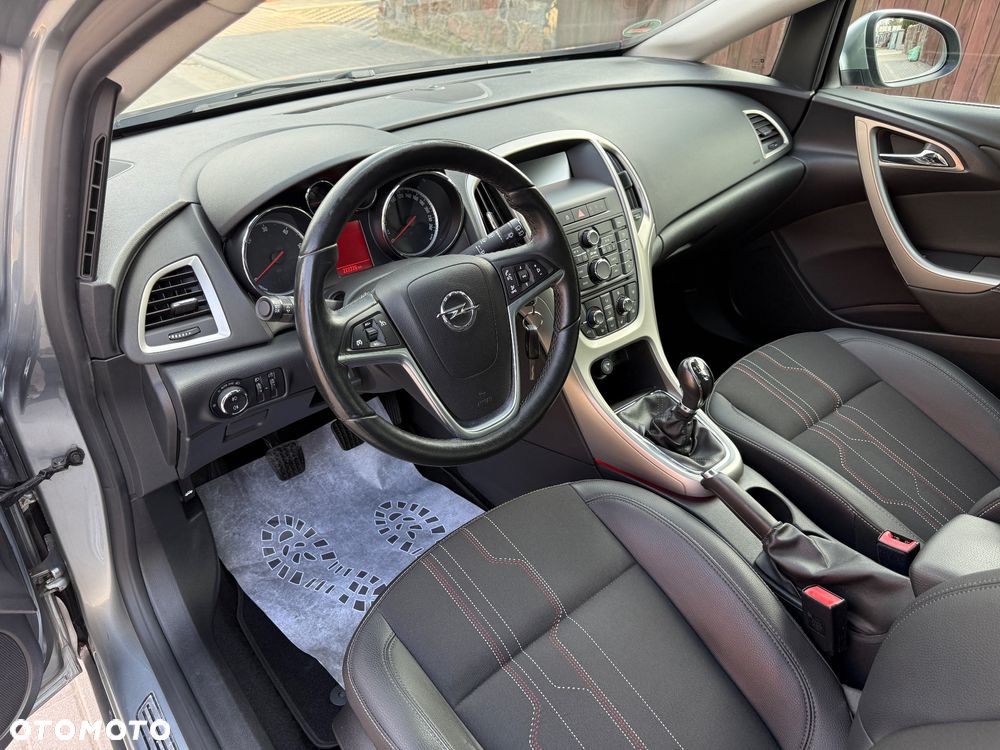 Opel Astra 1.7 CDTI DPF 150 Jahre - 11