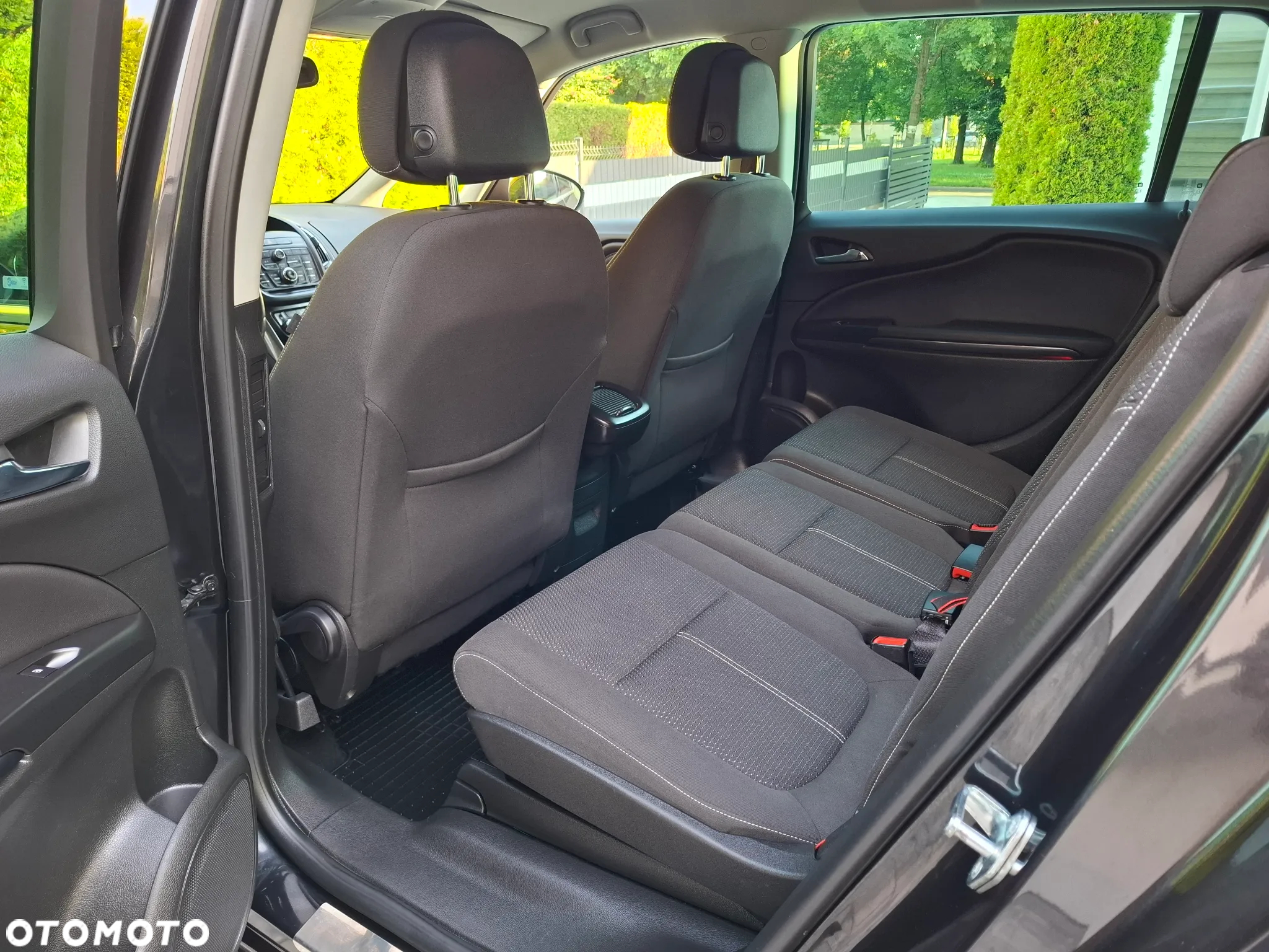 Opel Zafira - 12