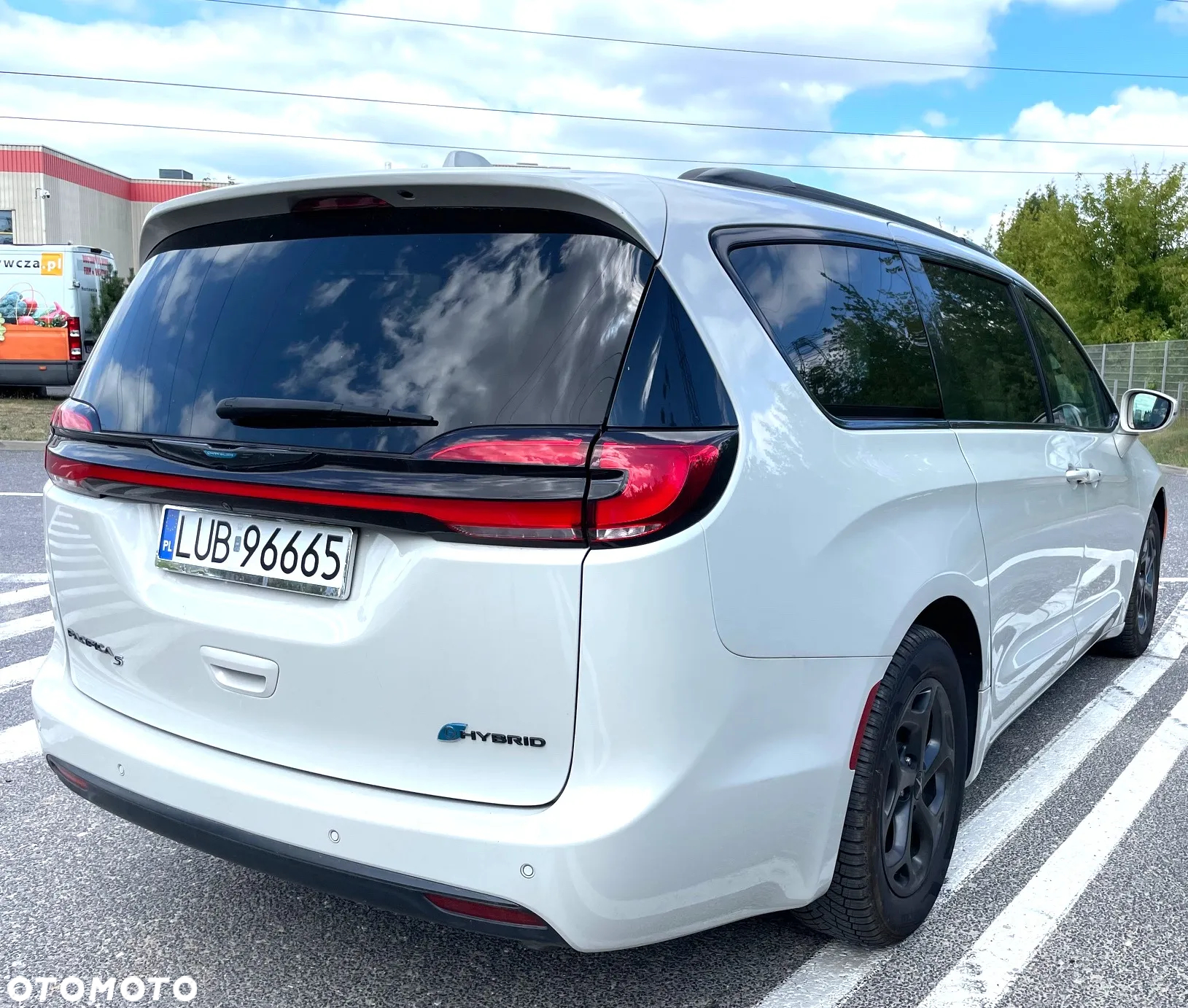 Chrysler Pacifica - 6