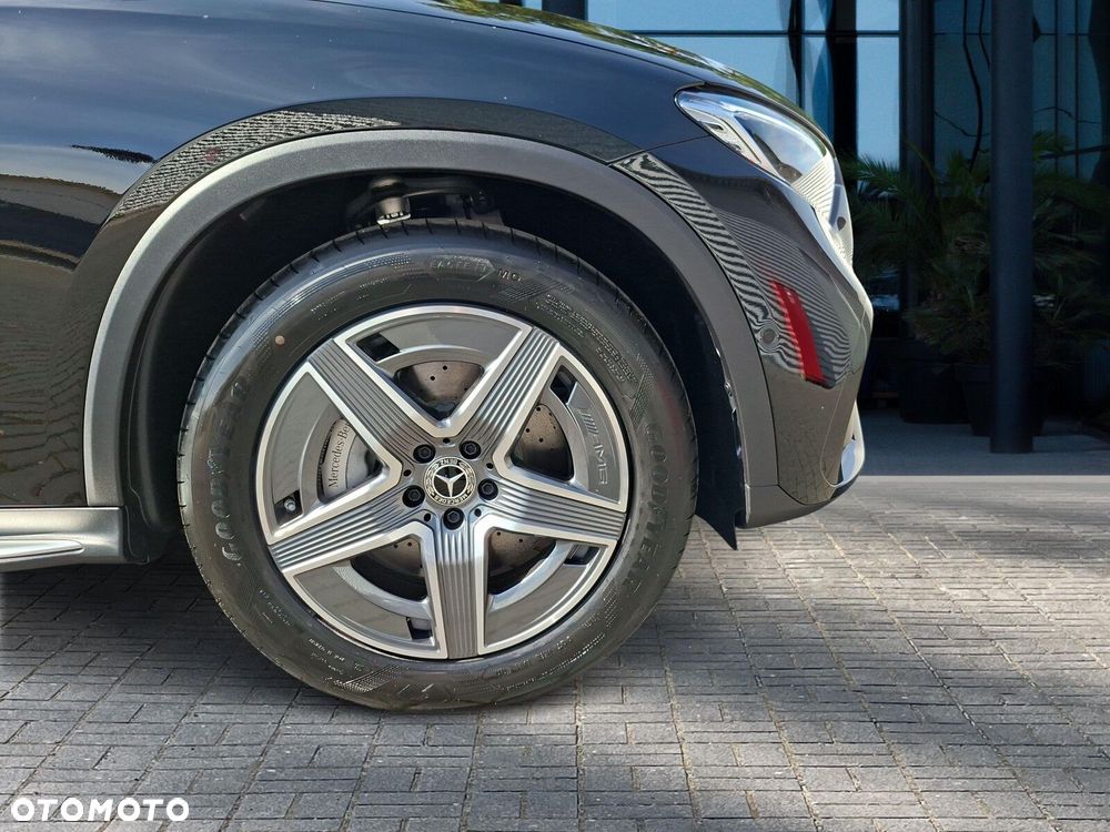 Mercedes-Benz GLC - 16