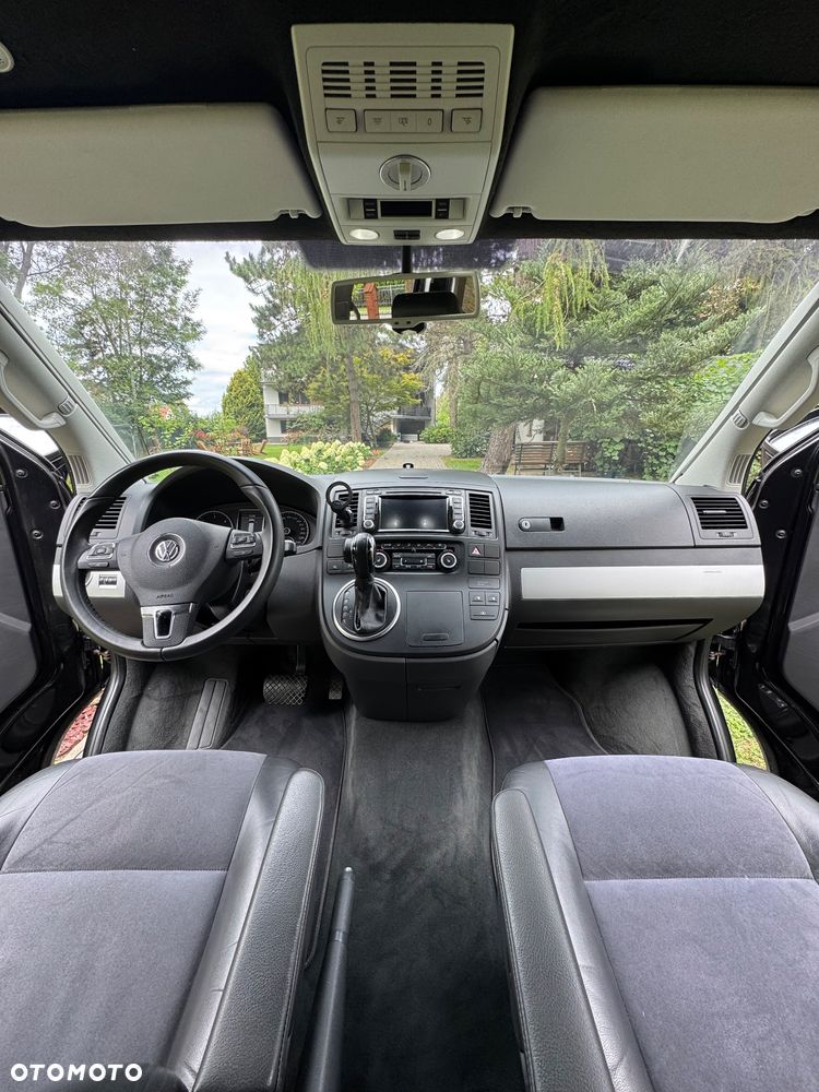Volkswagen Multivan - 12