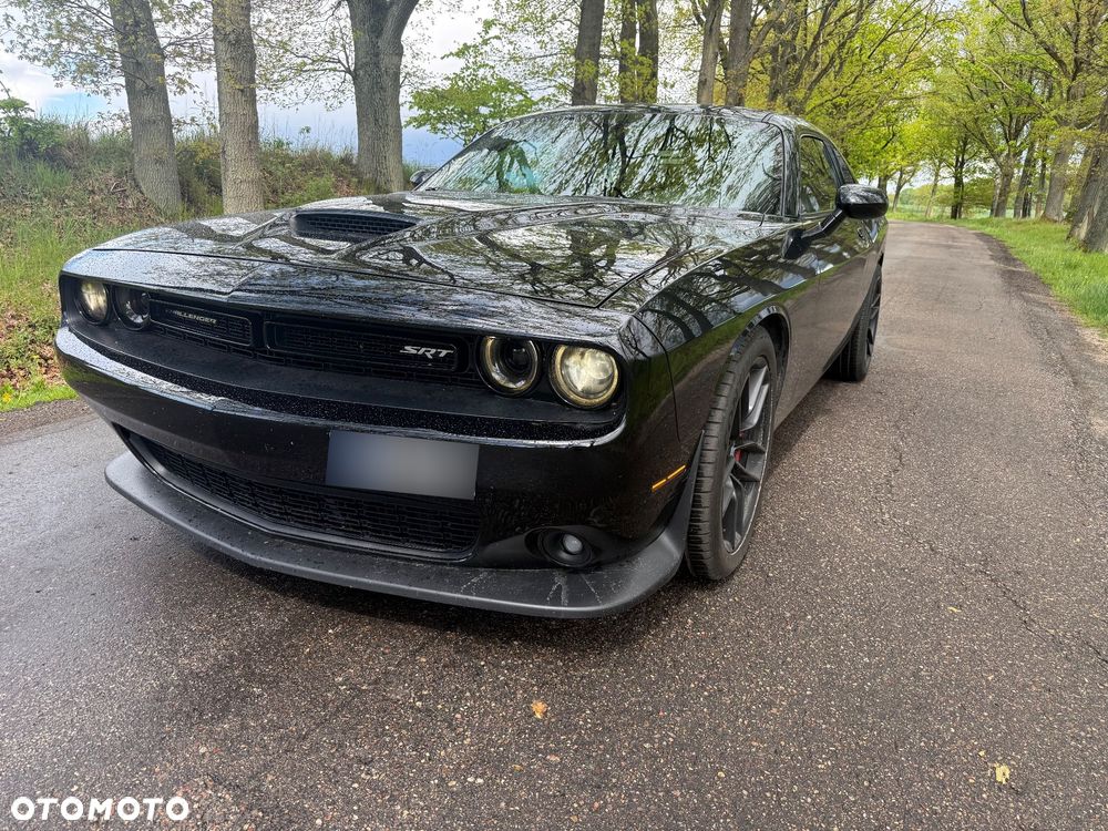 Dodge Challenger - 8