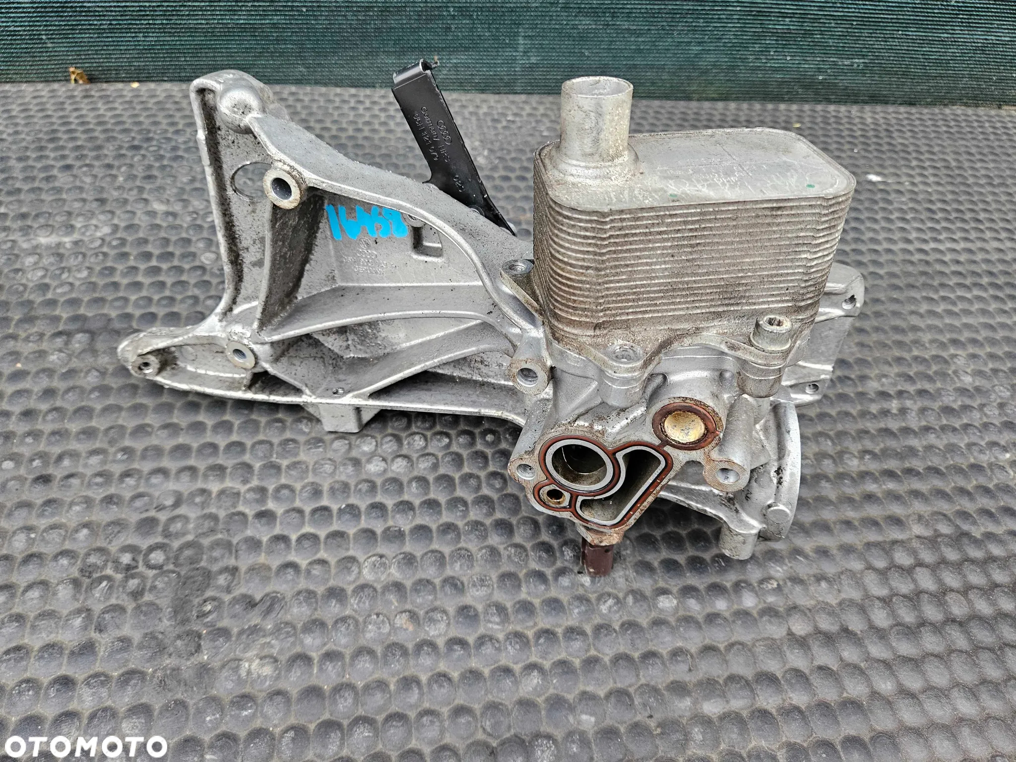 Podstawa 06H903143H 06J117021J Filtra Oleju Chlodniczka Lapa Wspornik Alternatora 1.8 2.0 TFSI AUDI A4 B8 A5 A3 VW - 8