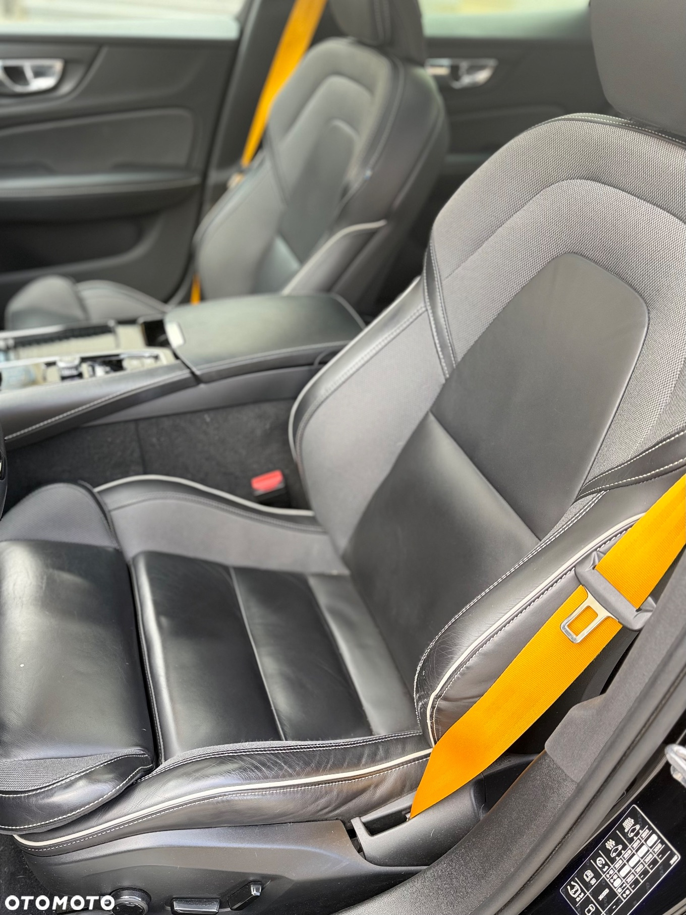 Volvo S60 T8 AWD Plug-In Hybrid Polestar Engineered - 17