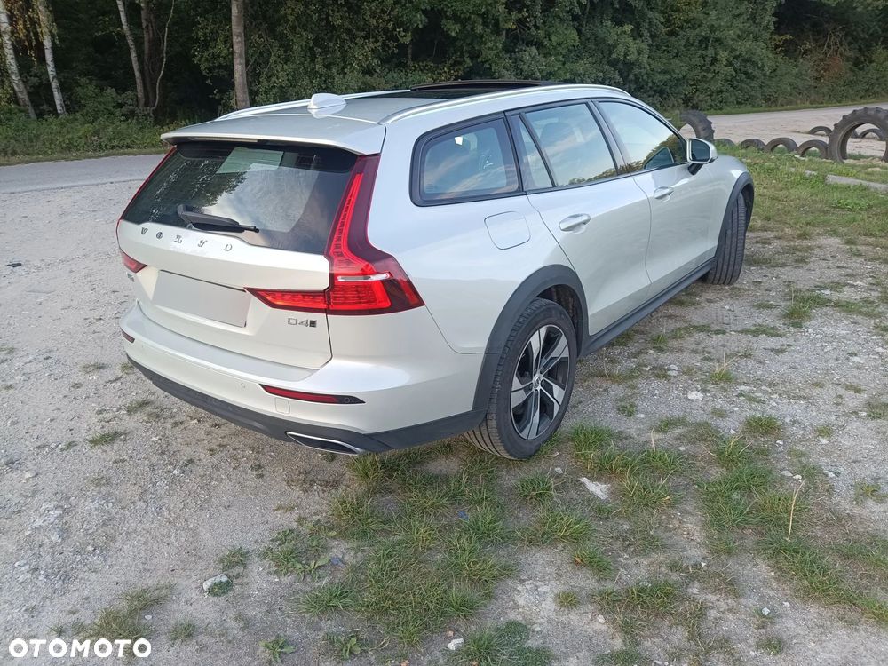 Volvo V60 Cross Country D4 AWD Geartronic - 4