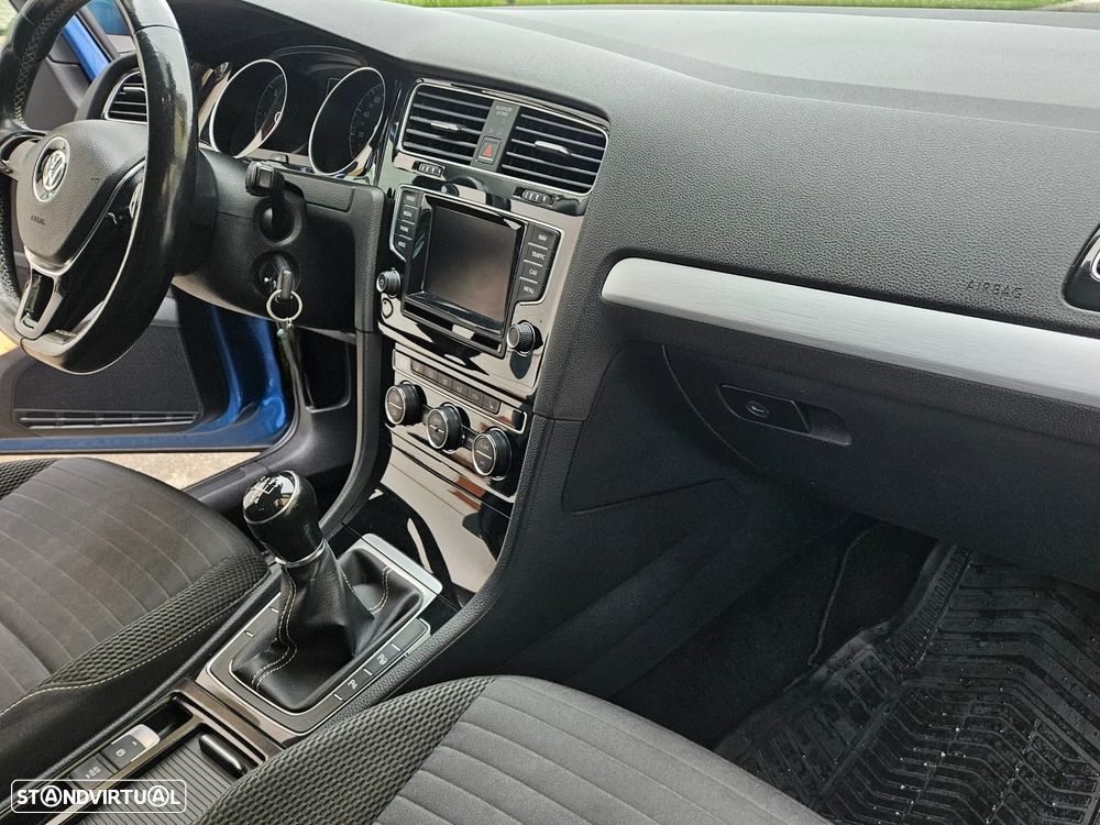 VW Golf 1.6 BlueTDI Cup - 28