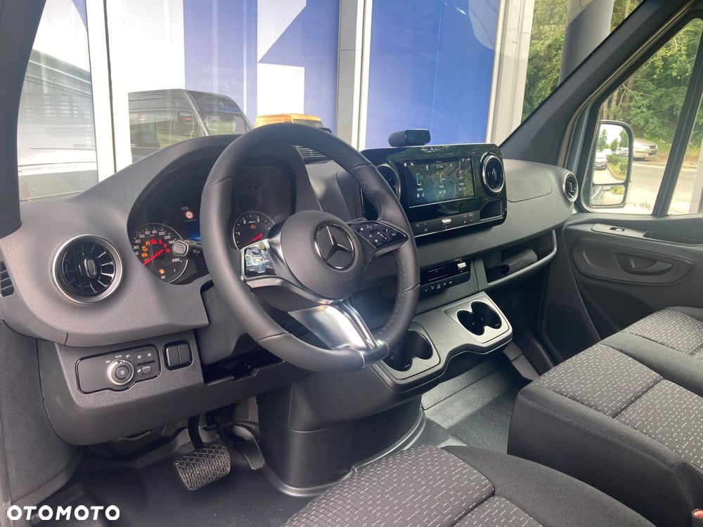 Mercedes-Benz Sprinter 317 CDI - 12