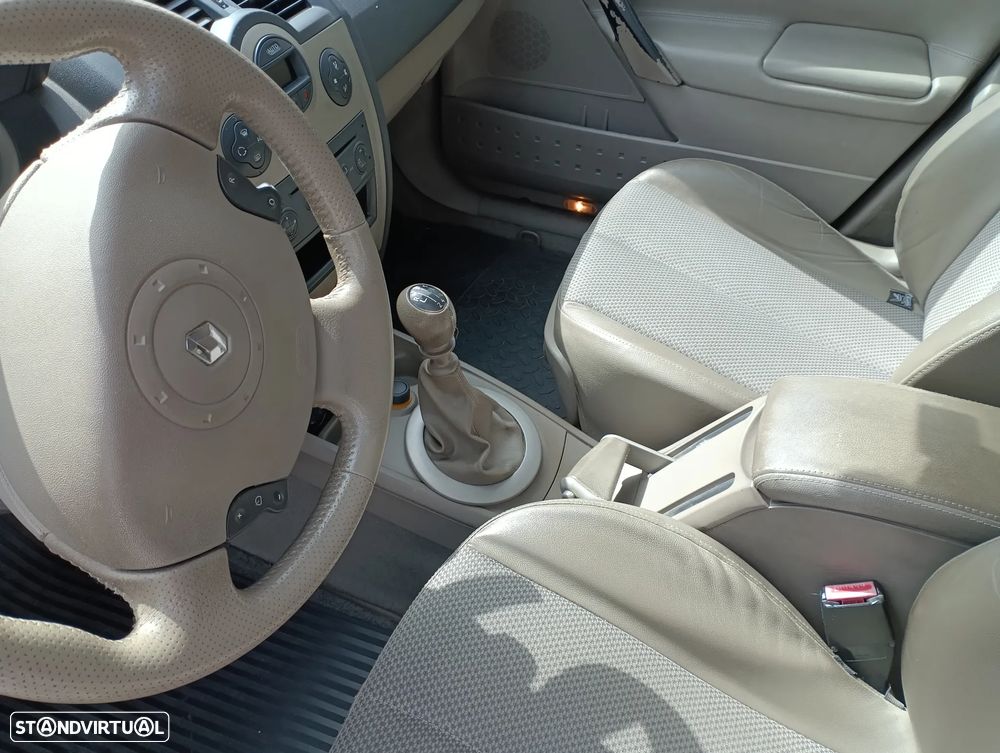 Renault Mégane Break 1.5 dCi Confort - 13