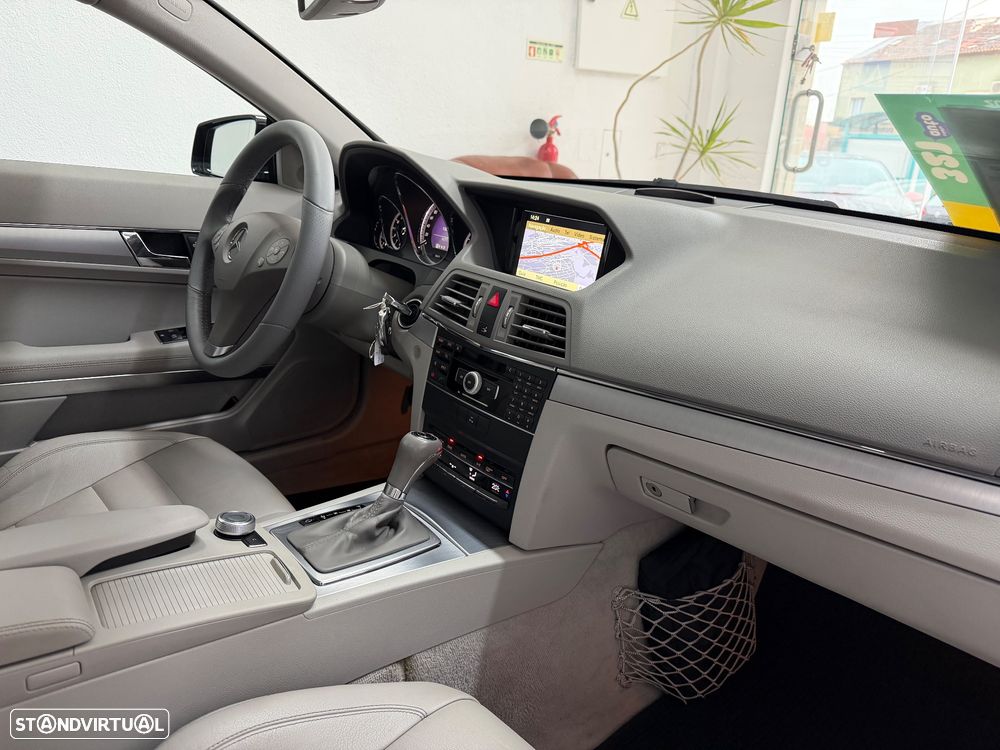 Mercedes-Benz E 200 CGi Elegance BlueEfficiency Auto - 28