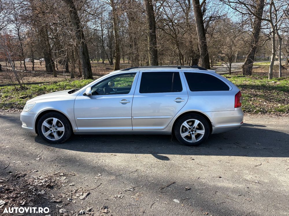 Skoda Octavia 2.0 TDI Ambiente DSG - 6