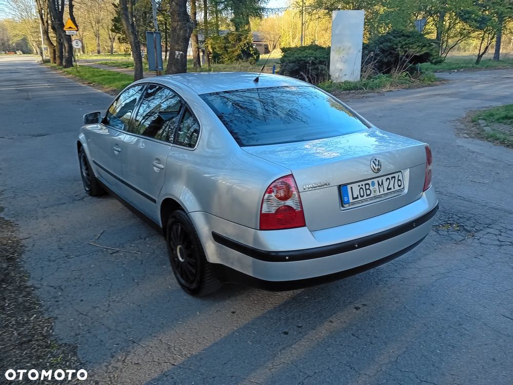 Volkswagen Passat 1.6 GL - 7