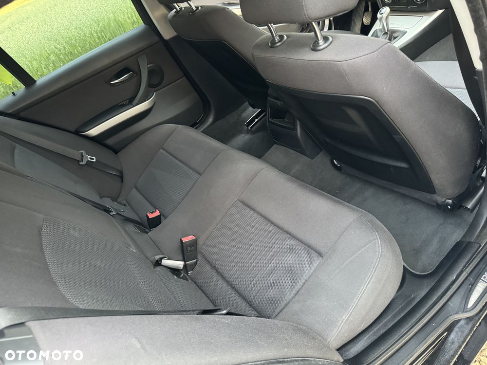 BMW Seria 3 - 17