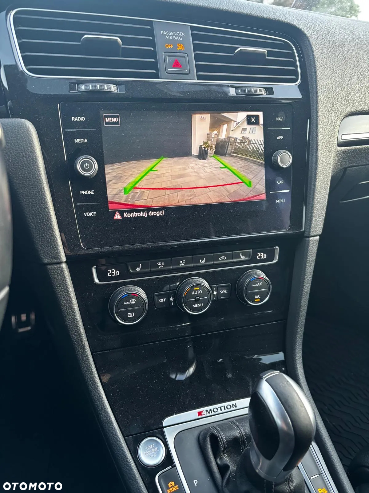 Volkswagen Golf R 4Motion (BlueMotion Technology) DSG - 11