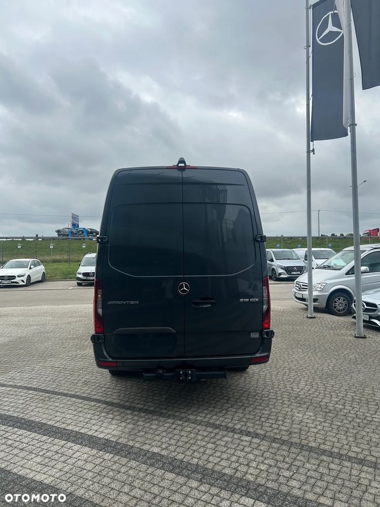 Mercedes-Benz Sprinter - 9