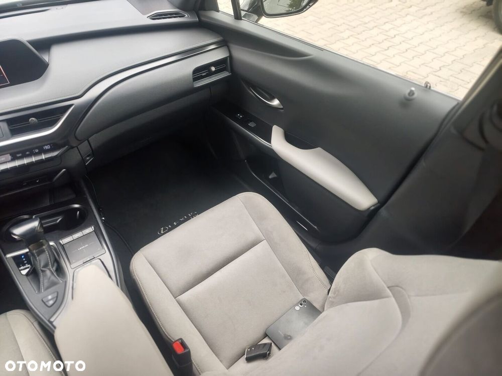 Lexus UX 200 GPF Business Edition 2WD - 13