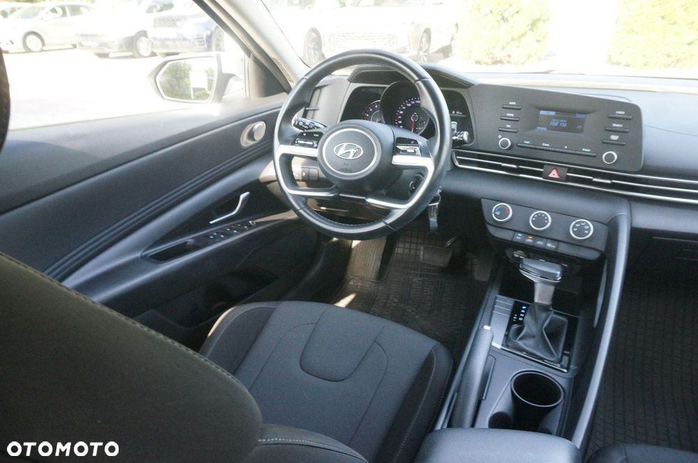 Hyundai Elantra 1.6 Modern CVT - 14