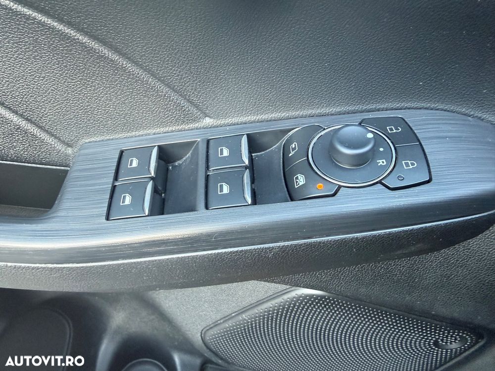 Ford Kuga 2.5 Duratec FHEV TITANIUM - 23