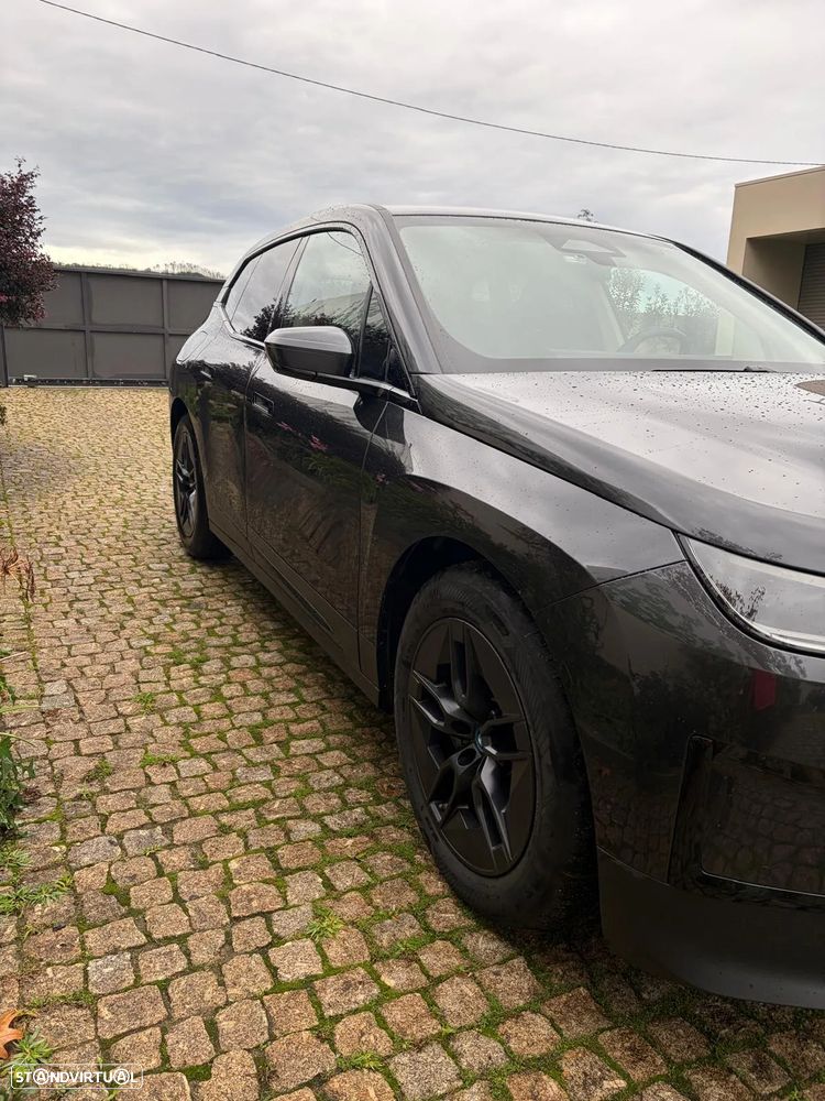 BMW iX xDrive 40 - 4