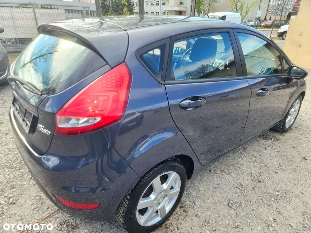 Ford Fiesta 1.25 Celebration - 28