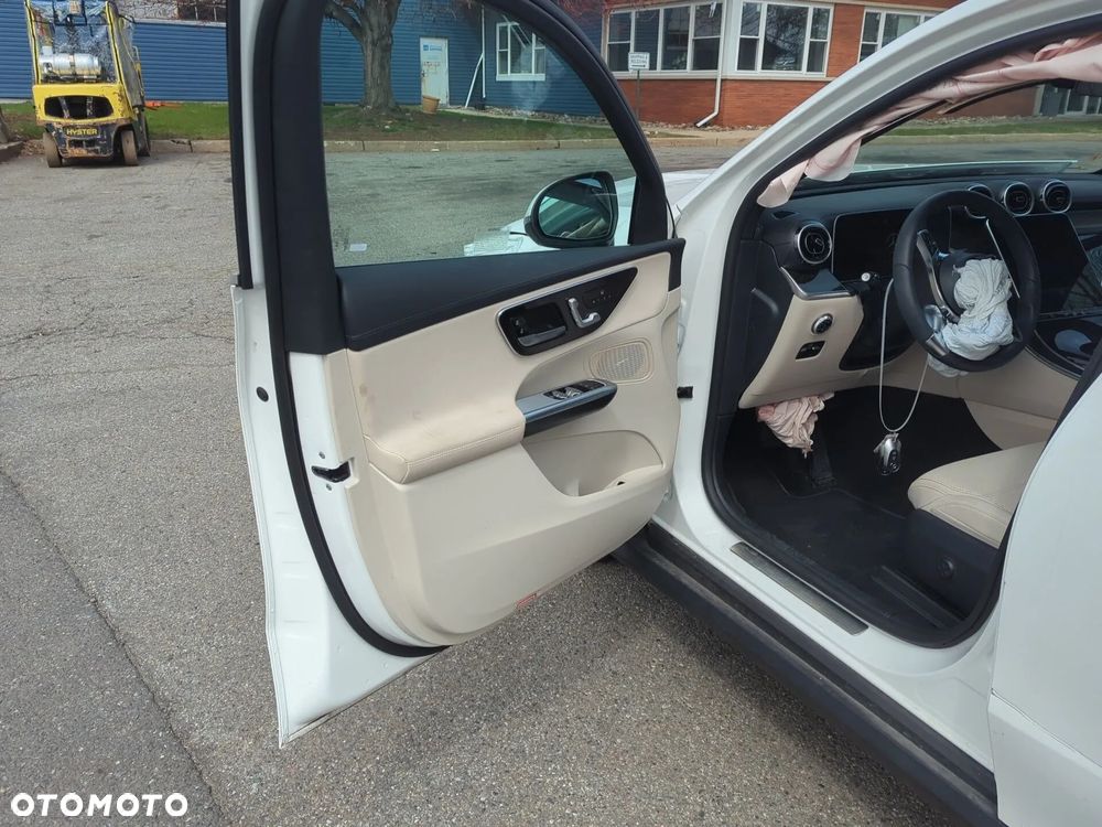 Mercedes-Benz GLC 300 4Matic 9G-TRONIC Avantgarde Advanced - 17