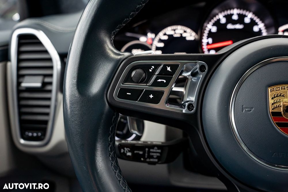 Porsche Cayenne Turbo - 34
