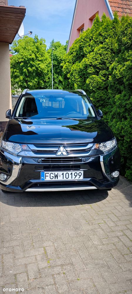 Mitsubishi Outlander Instyle NAVI + - 16