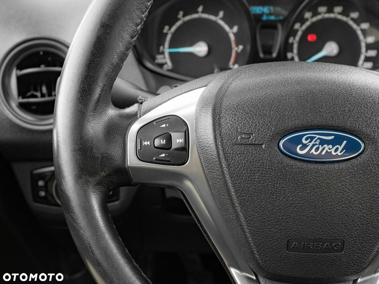 Ford Transit Courier 1.0 EcoBoost Trend - 17