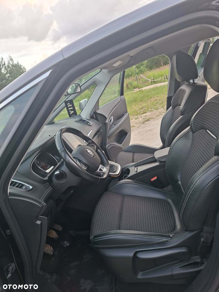 Renault Scenic - 8