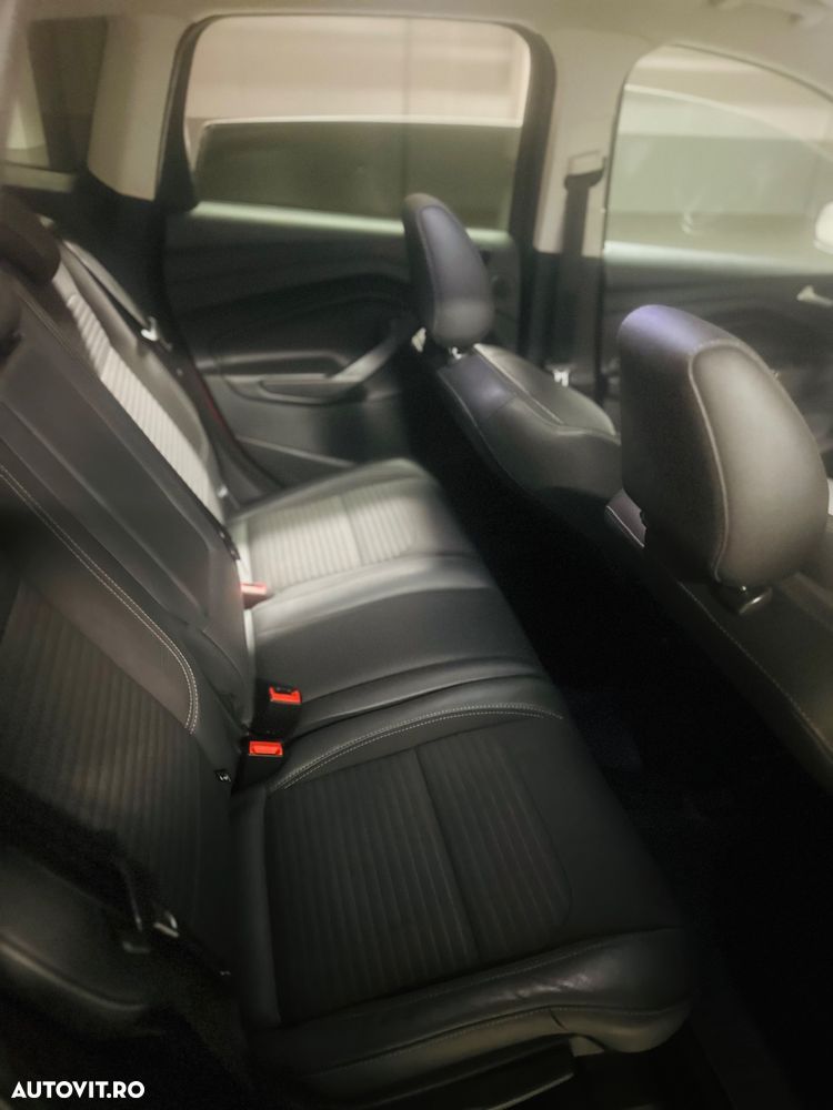 Ford Kuga 2.0 TDCi Powershift 4WD Titanium - 8