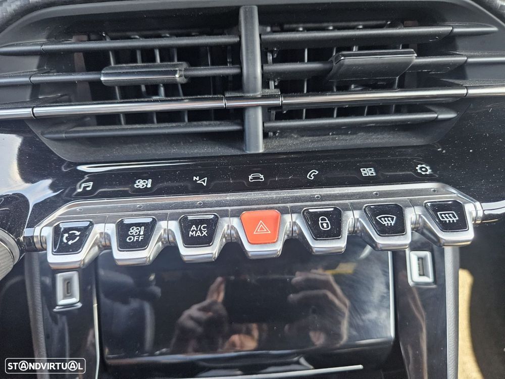 Peugeot 2008 1.2 PureTech GT - 36