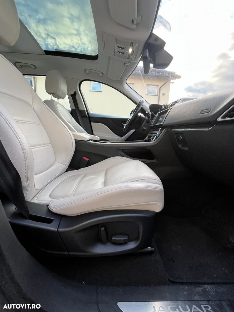 Jaguar F-Pace 30d AWD Portfolio - 15
