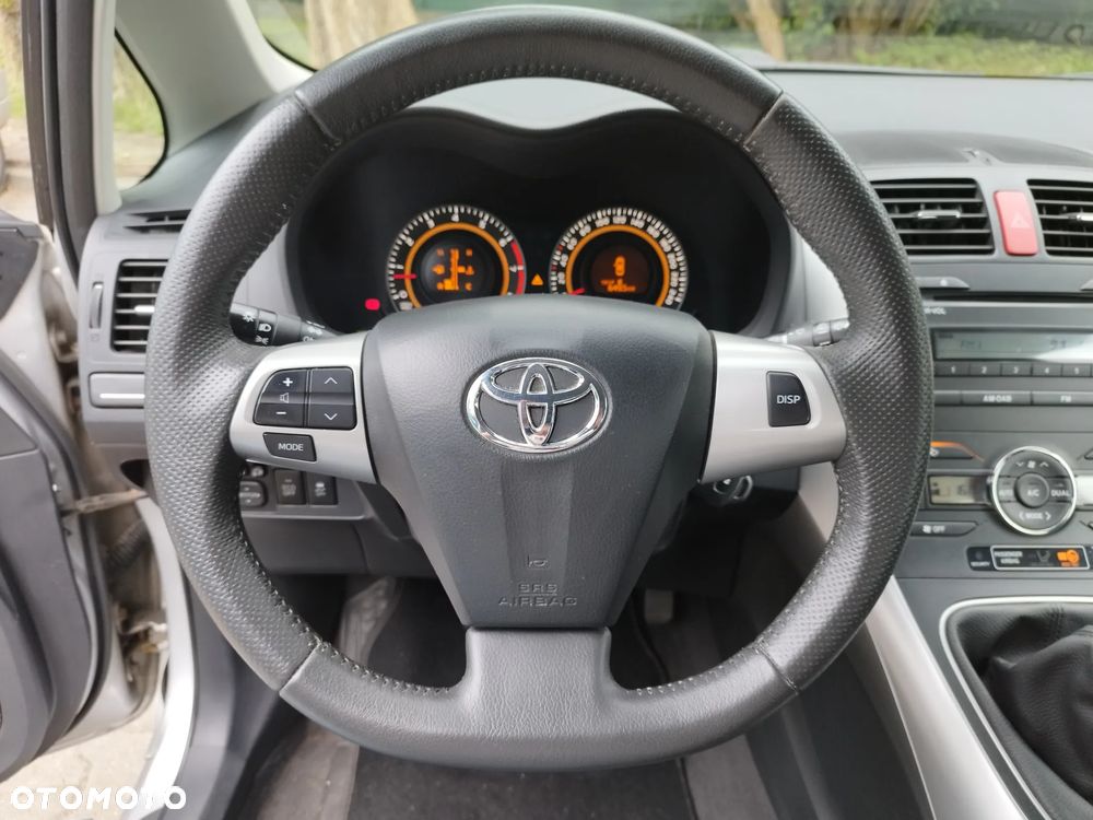 Toyota Auris 1.33 VVT-i Terra - 6