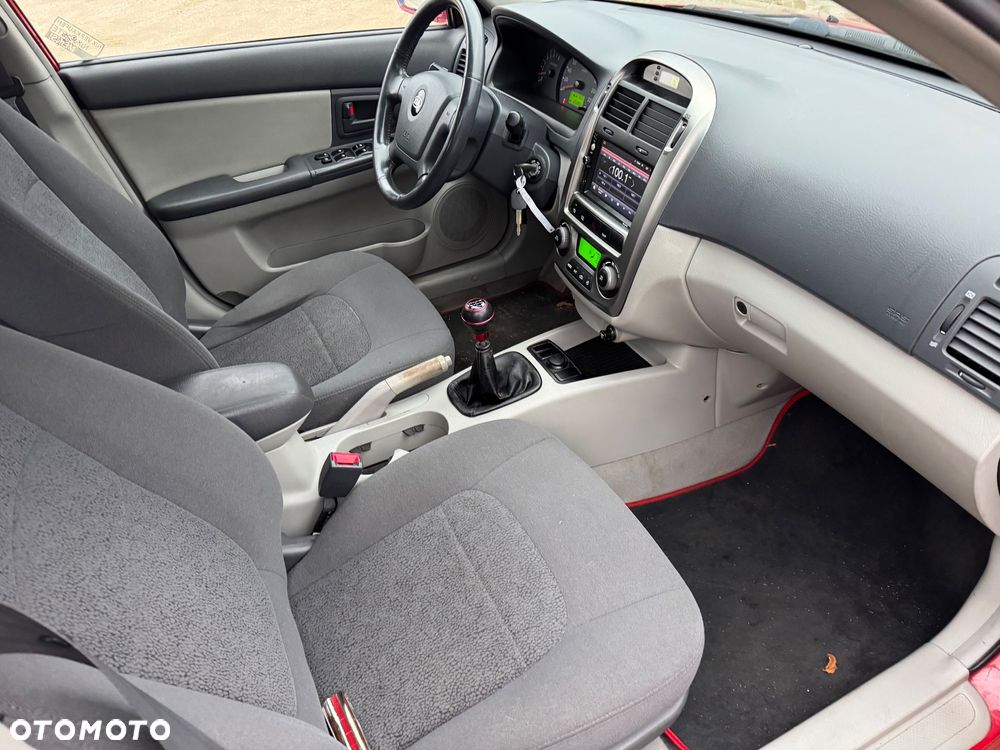 Kia Cerato 2.0 EX - 11