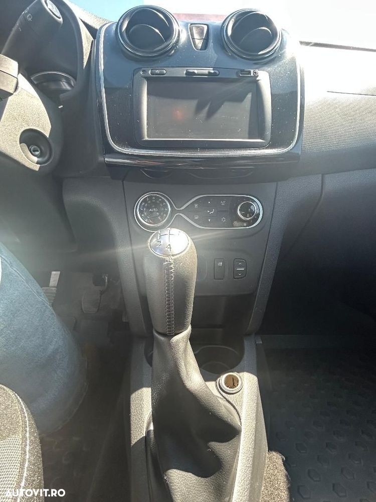 Dacia Sandero - 10