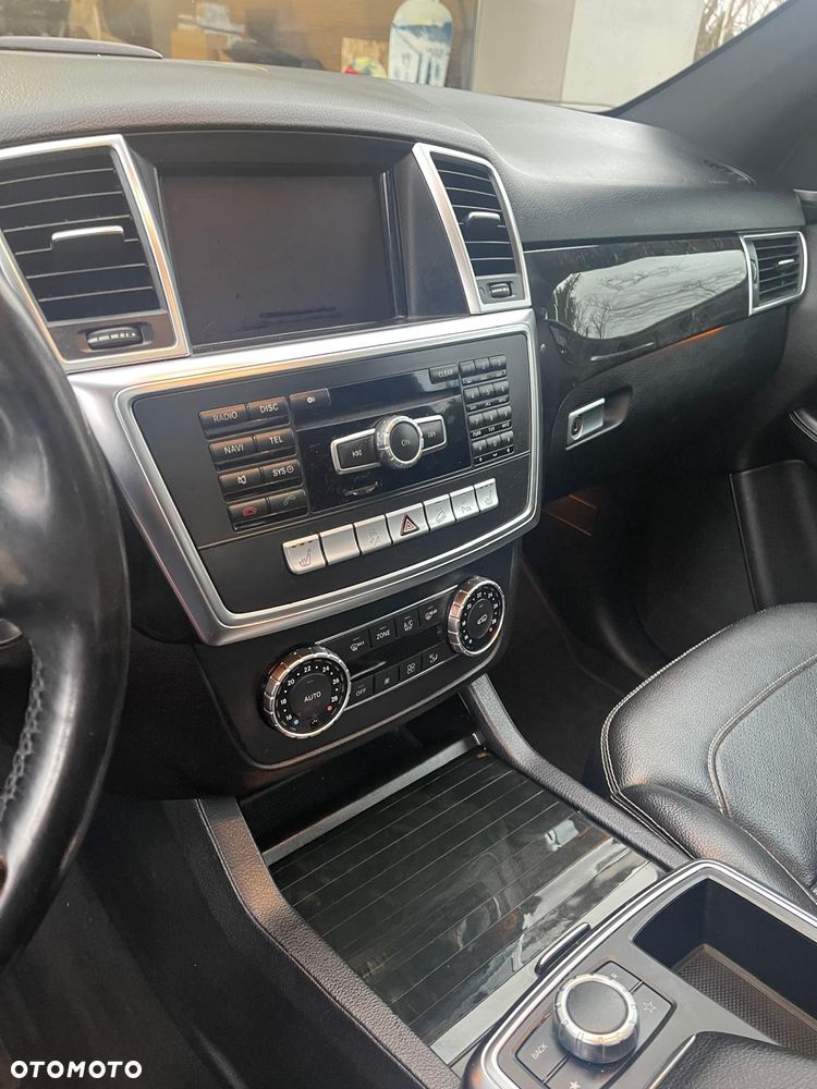 Mercedes-Benz ML 350 BlueTEC 4-Matic - 26
