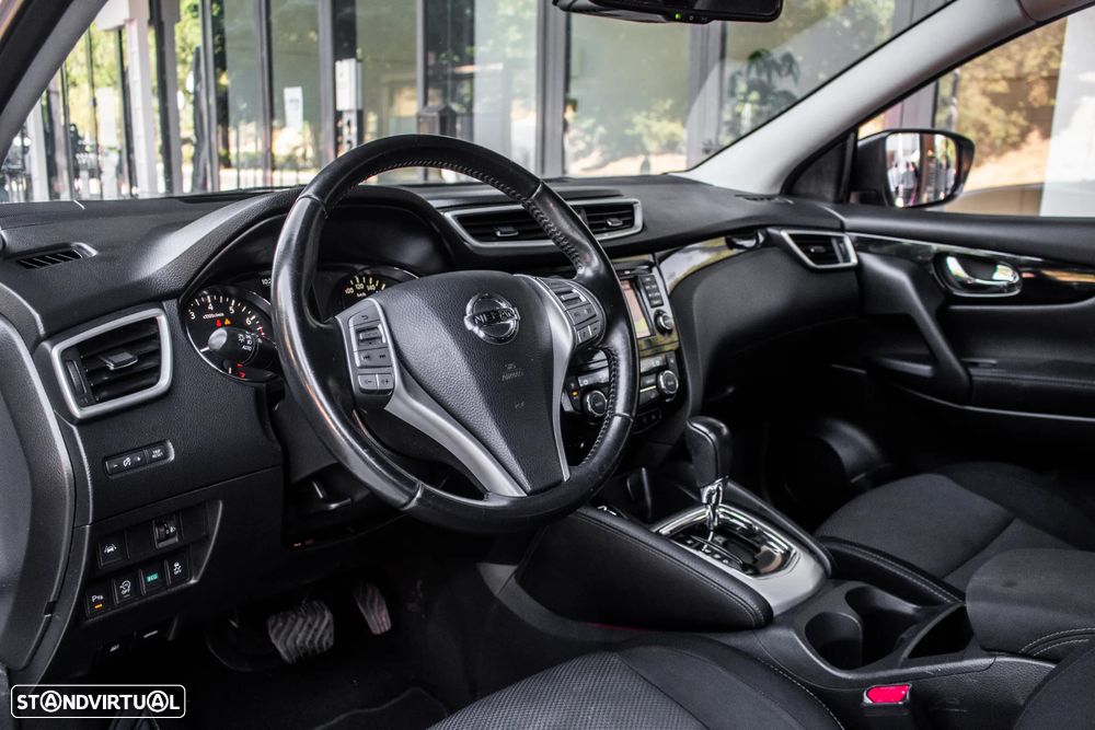 Nissan Qashqai 1.2 DIG-T Xtronic N-Connecta - 25