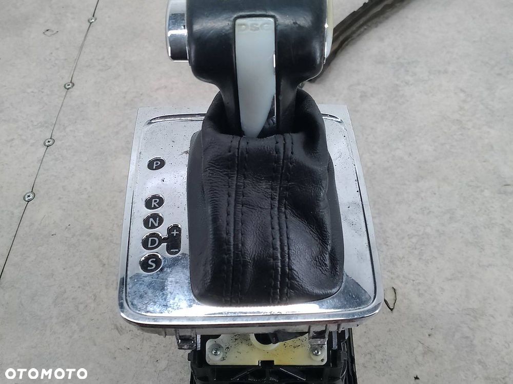 LEWAREK ZMIANY BIEGÓW  PASSAT B6 3C0713265C 3C1713025H 3C1713203A 1K0972353 - 3