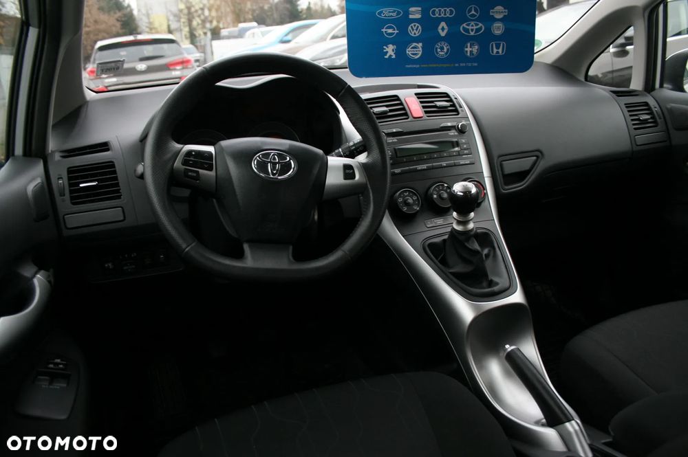 Toyota Auris 1.33 VVT-i - 15