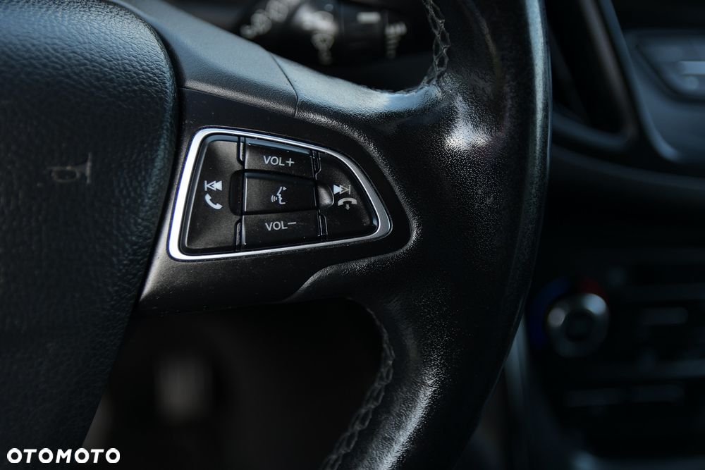 Ford Kuga 2.0 TDCi 2x4 Titanium - 14