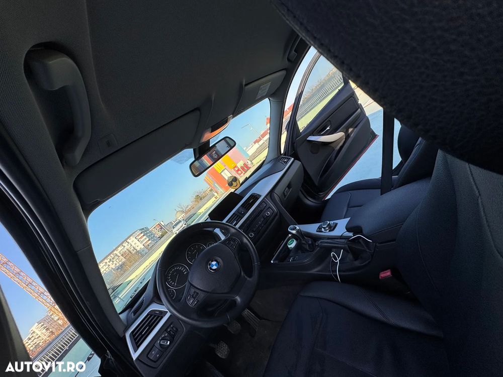 BMW Seria 3 318d - 4