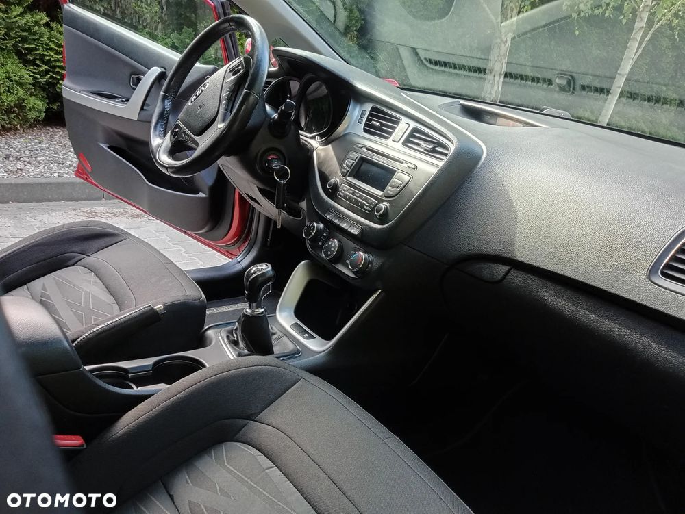 Kia Ceed 1.4 CVVT Dream Team Edition - 7