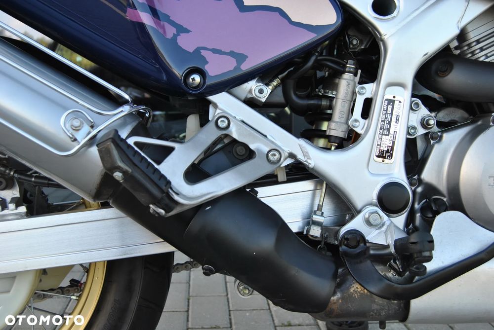 Honda XRV - 21