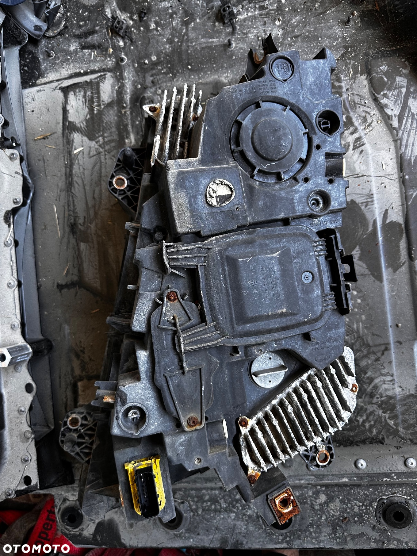 22239220 Lampa Prawa VOLVO FH/FM Przód ORGINAŁ. - 3