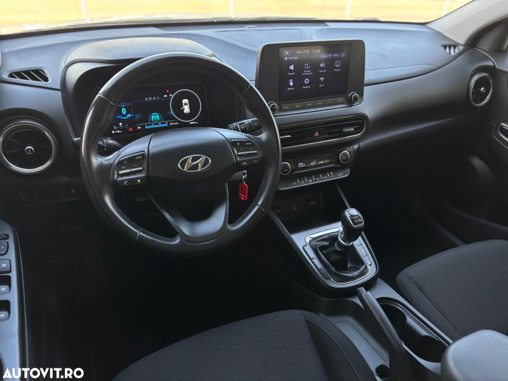 Hyundai KONA - 35