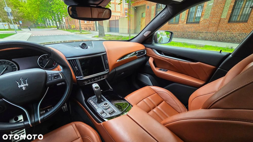 Maserati Levante GTS Q4 - 30