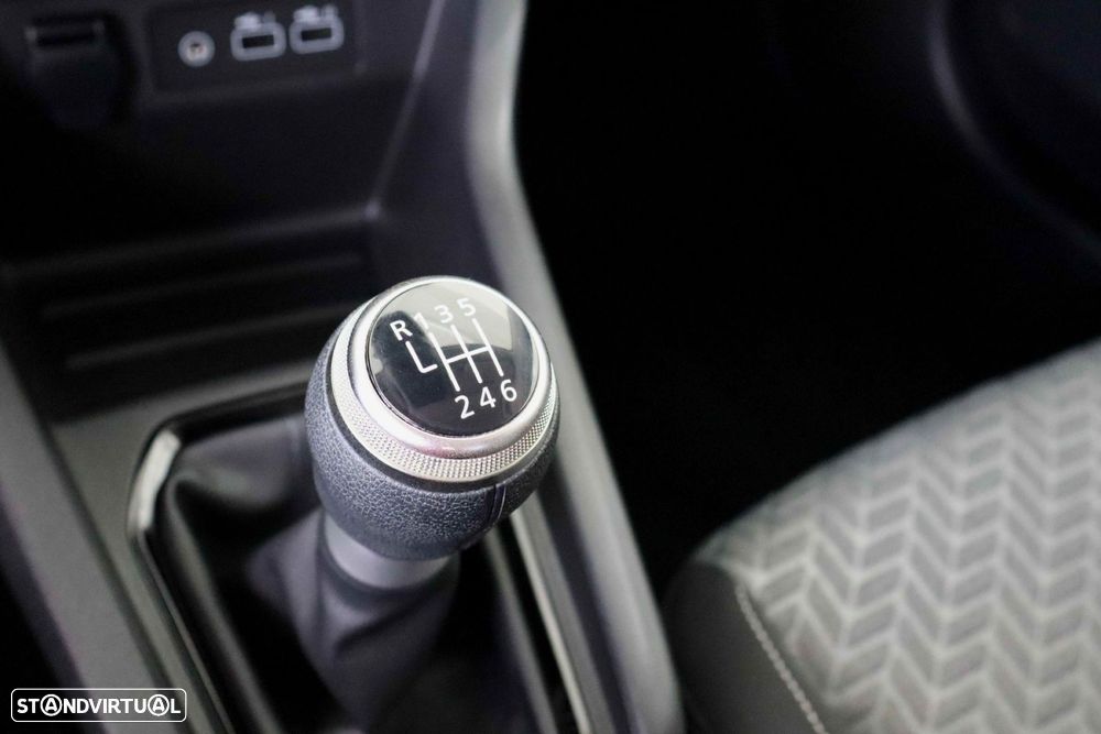 Renault Clio - 25