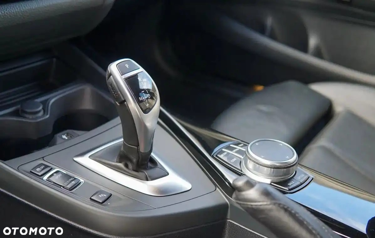 BMW Seria 1 M140i xDrive Shadow sport - 16