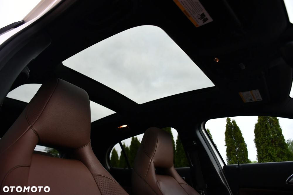 Mercedes-Benz GLA 250 4-Matic AMG Line - 35