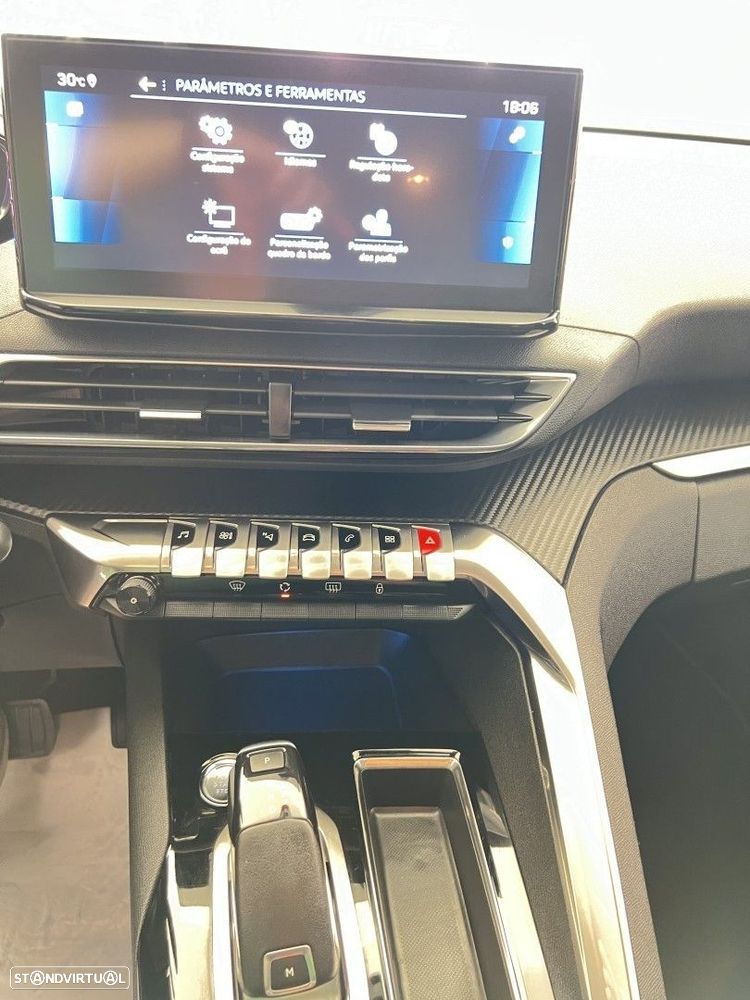 Peugeot 5008 1.2 PureTech Allure Pack EAT8 - 19