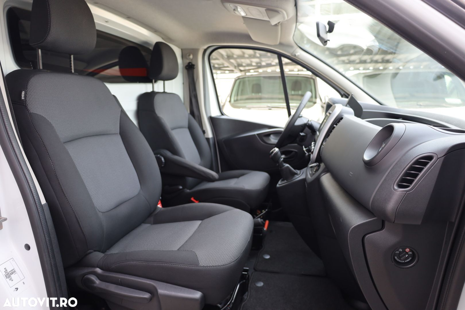 Renault Trafic - 14